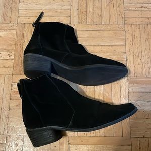 Dolce Vita Kat suede booties